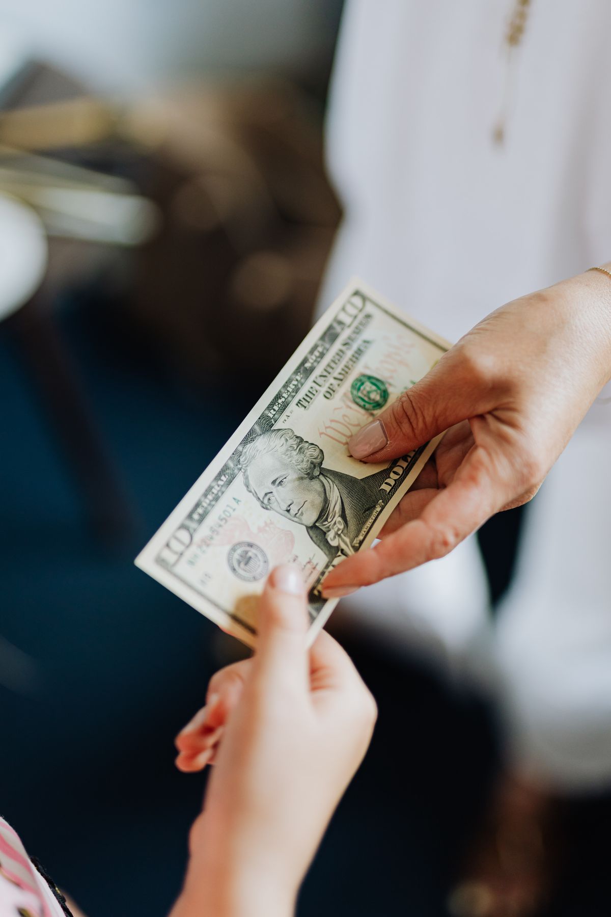 Compte en dirhams convertibles : c'est quoi et comment l'ouvrir pour acheter à Tanger